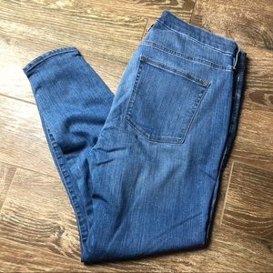 Good American Good Legs Jeans Size 16 Light Wash